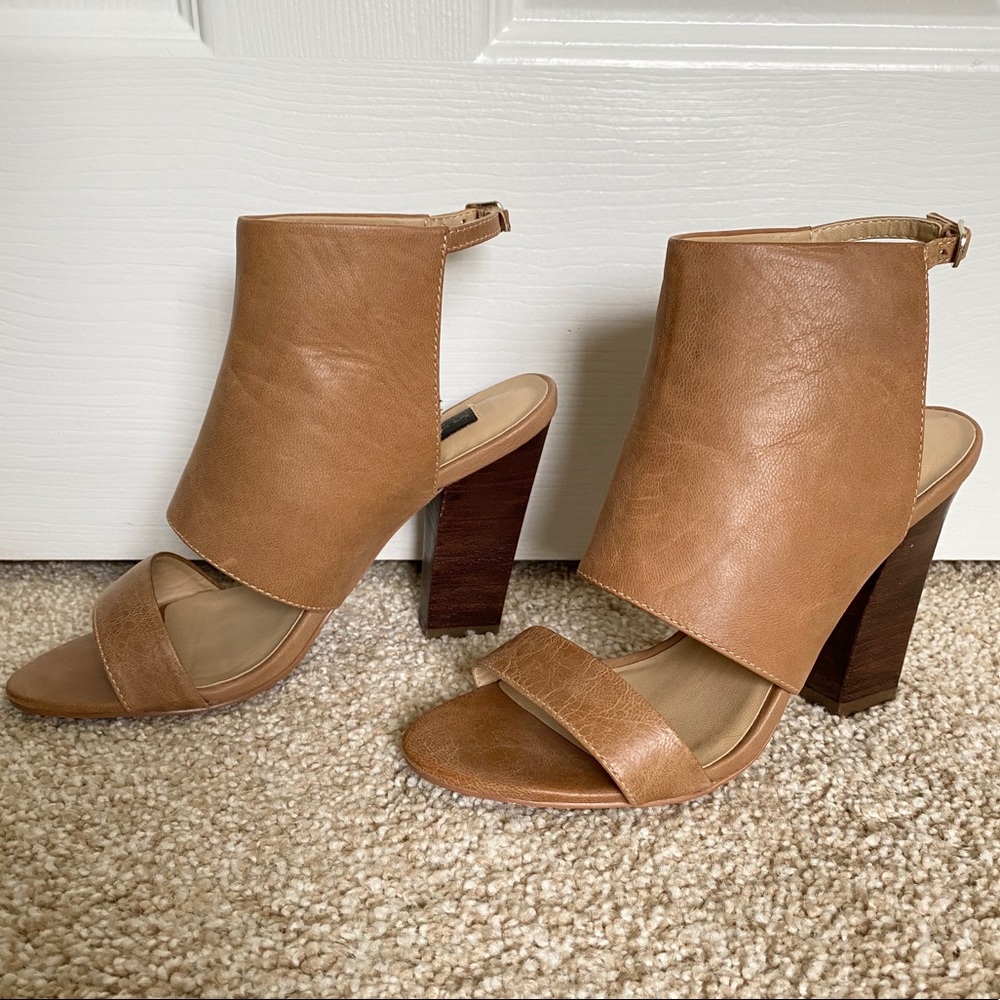 Steve Madden “Citty” Cuffed Sandals in Cognac, 7